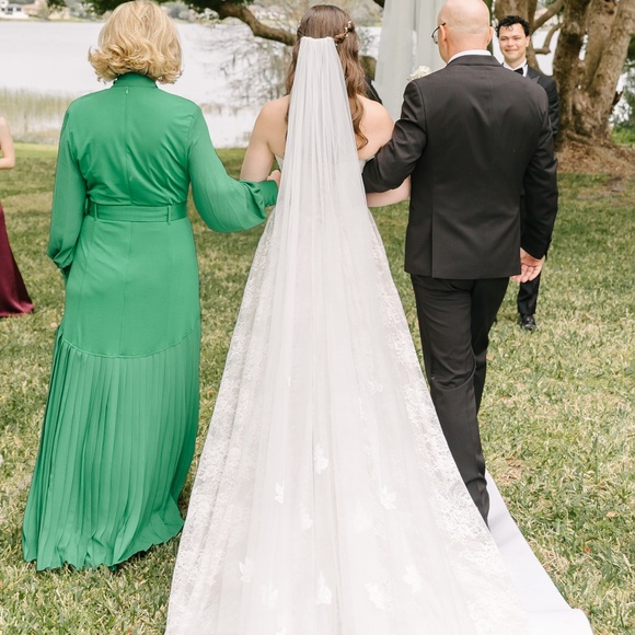 Anthropologie WATTERS CHARLOTTE CATHEDRAL VEIL - Picture 9 of 9